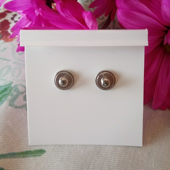 Tory Burch NWOT Silver Small T Logo Stud Earrings - Picture 5 of 6